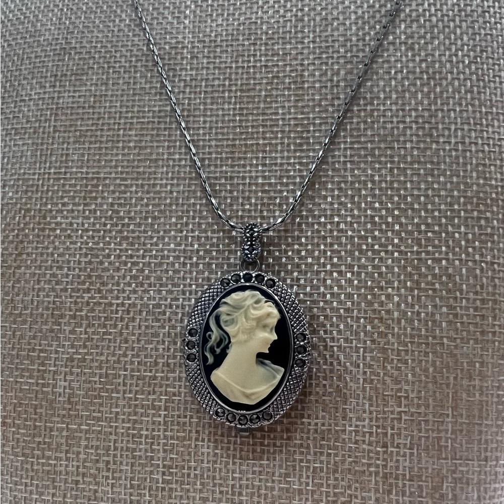 VINTAGE Vanity Fair Clock Cameo Pendant with Chain